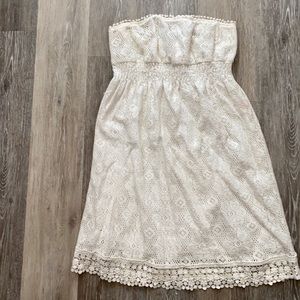 White lace dress